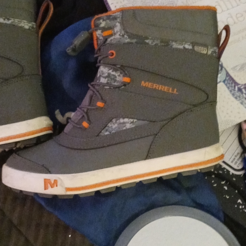 Boys snow boots